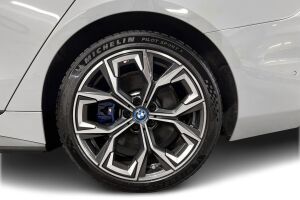 BMW i4 M50 esikatselu 12