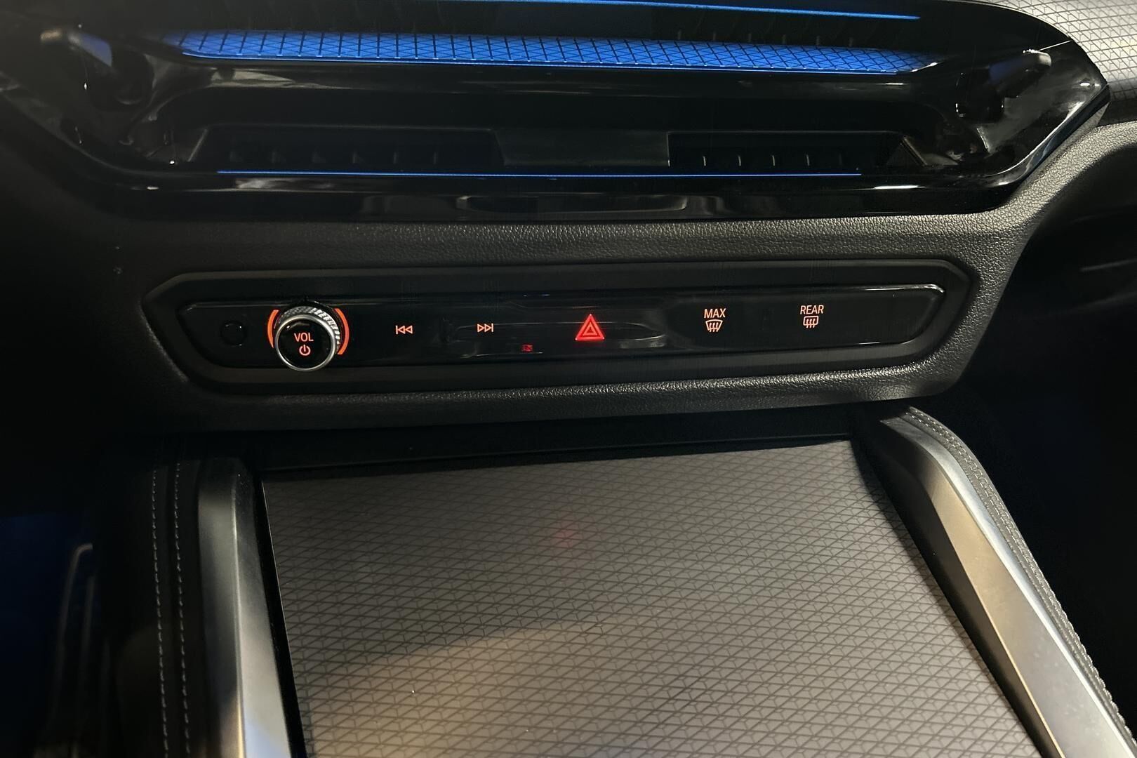 BMW I4 iso kuva 20
