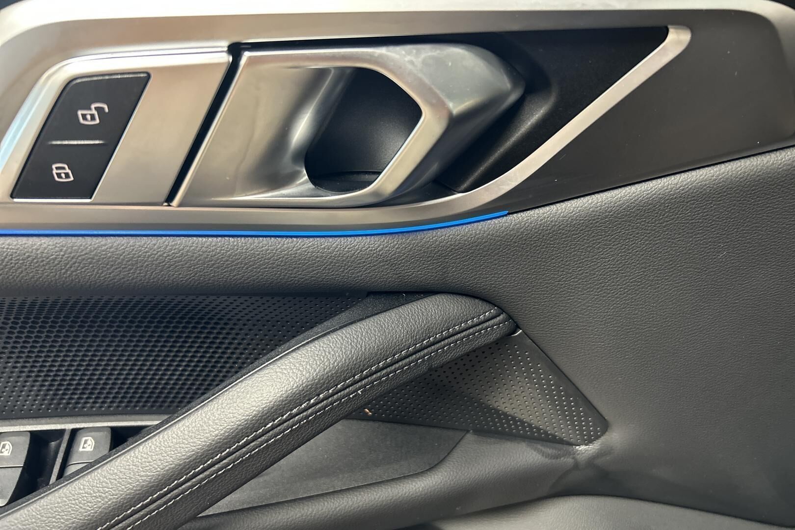 BMW I4 iso kuva 27
