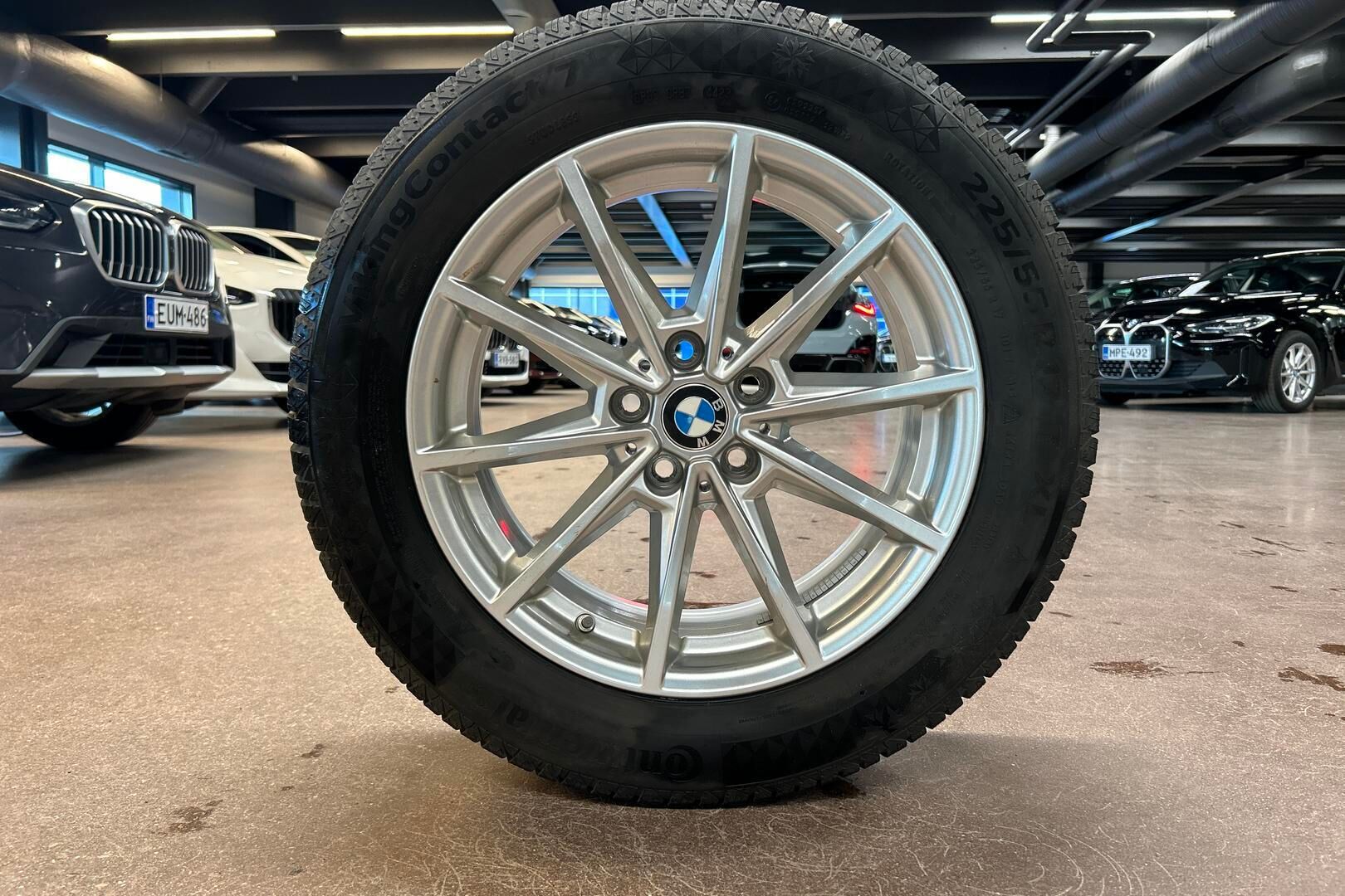 BMW I4 iso kuva 37