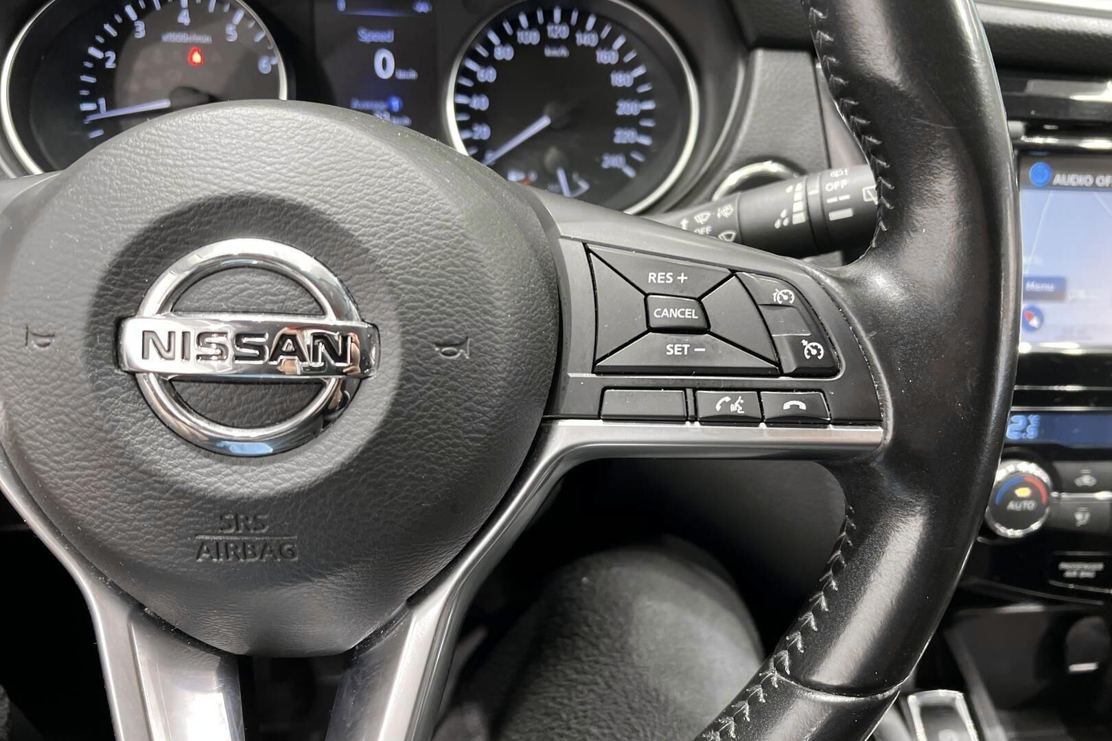 Nissan Qashqai iso kuva 15