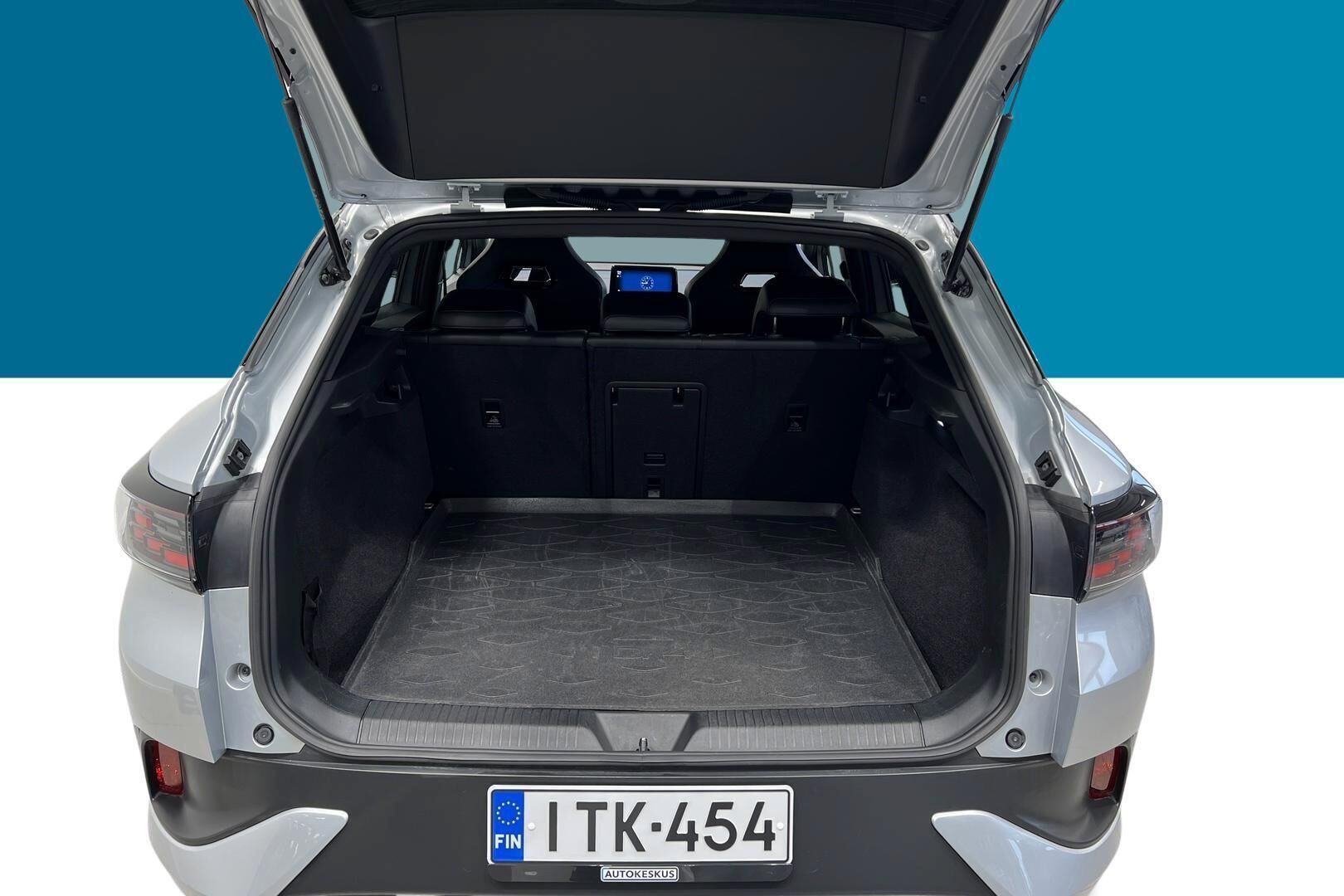 VOLKSWAGEN ID.4 iso kuva 29