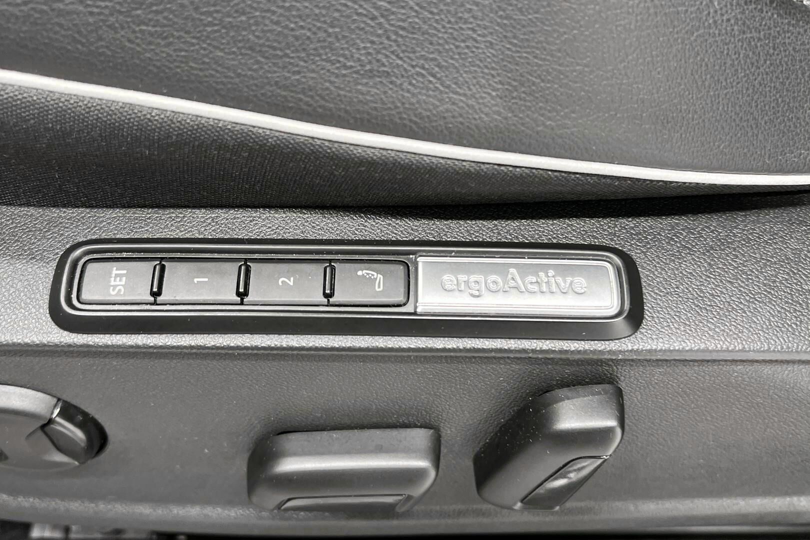 VOLKSWAGEN ID.4 iso kuva 41