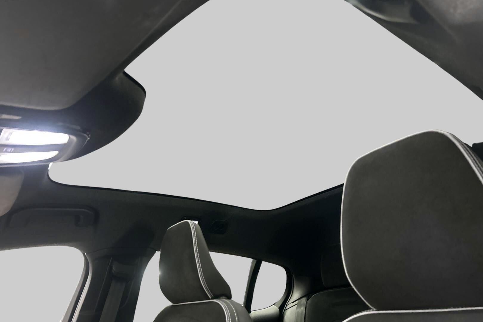 VOLVO C40 iso kuva 22