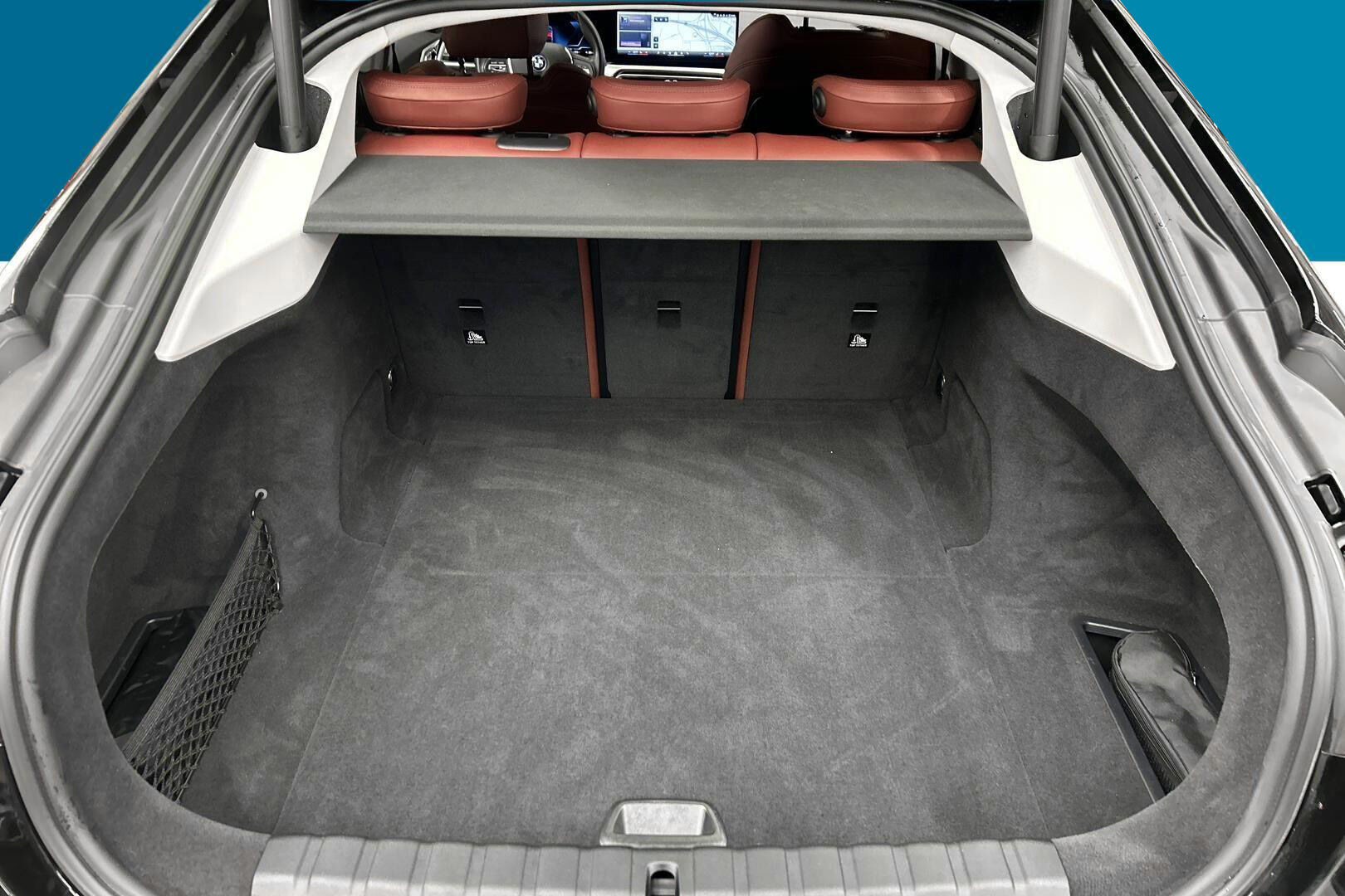 BMW I4 iso kuva 12