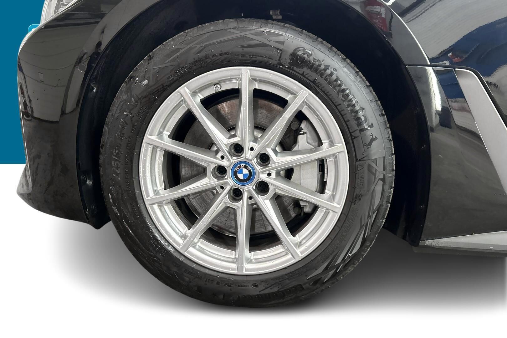 BMW I4 iso kuva 13