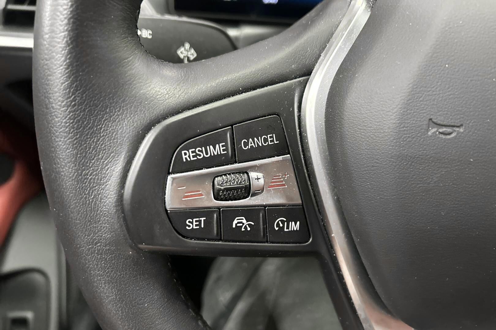 BMW I4 iso kuva 18
