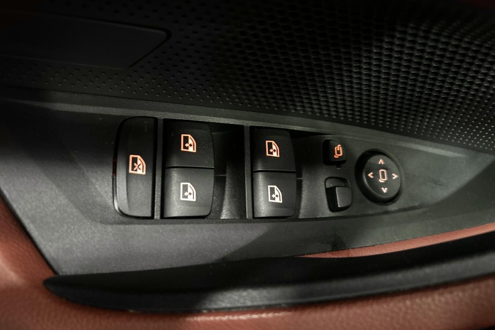 BMW I4 iso kuva 19