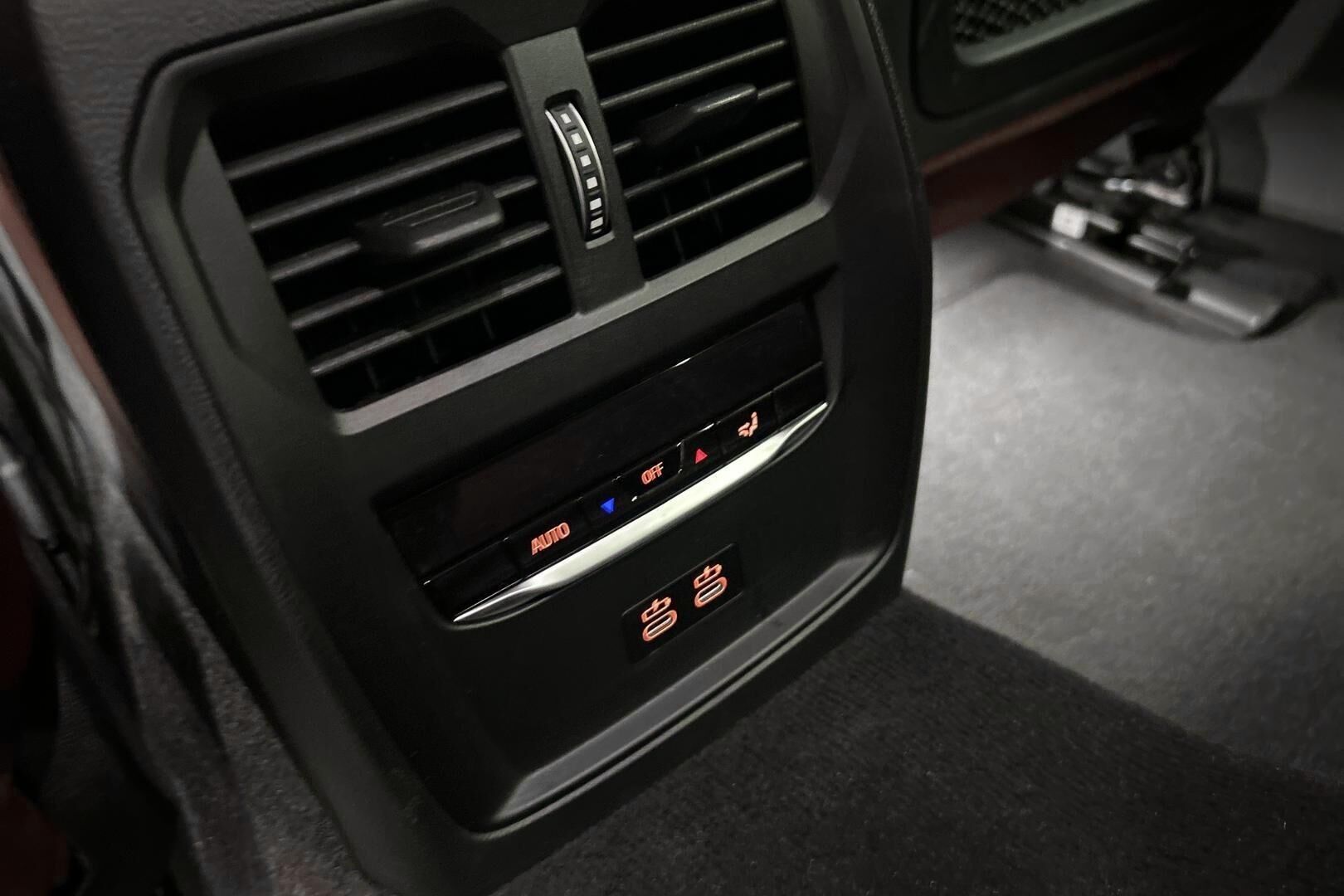 BMW I4 iso kuva 21