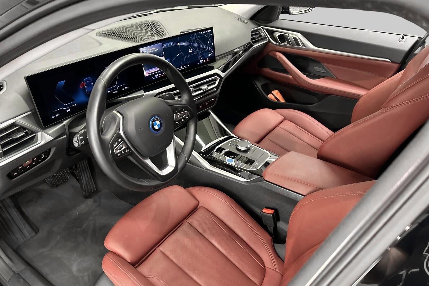 BMW I4 iso kuva 9