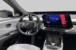 BMW IX3 esikatselu 10