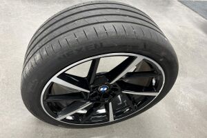 BMW IX3 esikatselu 12