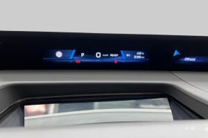 BMW IX3 esikatselu 22