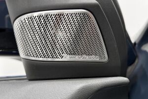 BMW IX3 esikatselu 24