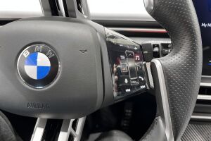 BMW IX3 esikatselu 26