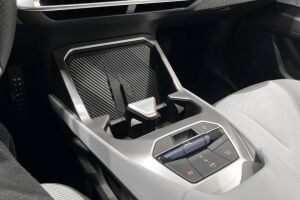 BMW IX3 esikatselu 29