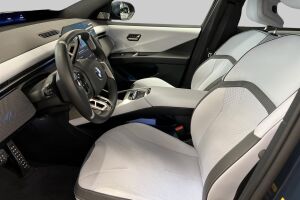 BMW IX3 esikatselu 6