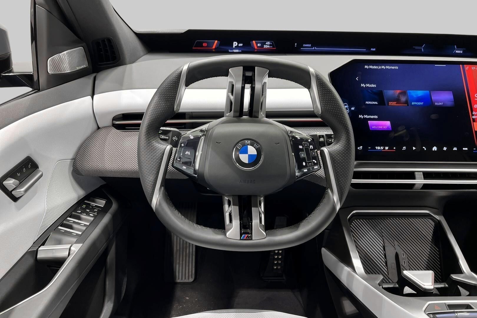 BMW IX3 iso kuva 9