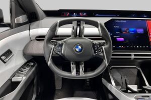 BMW IX3 esikatselu 9