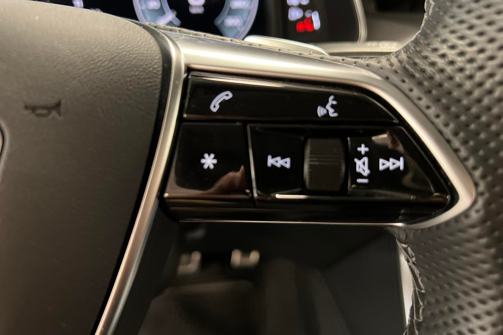 AUDI A6 iso kuva 21
