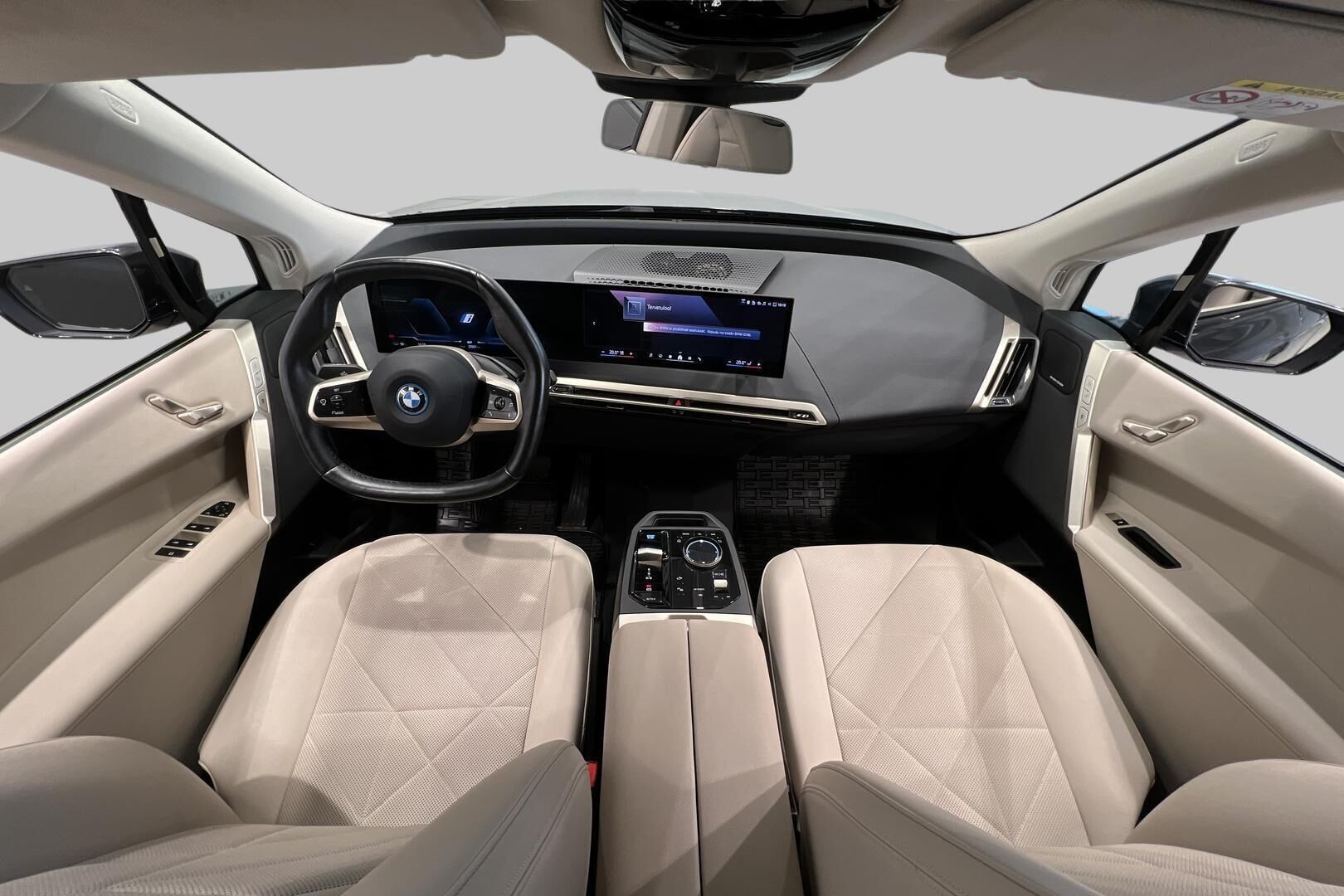 BMW IX iso kuva 11