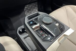 BMW IX esikatselu 22