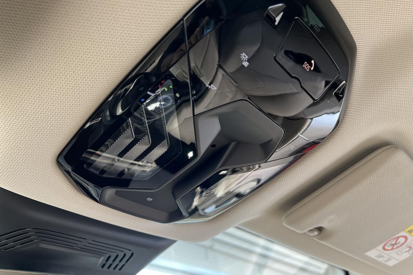 BMW IX iso kuva 25