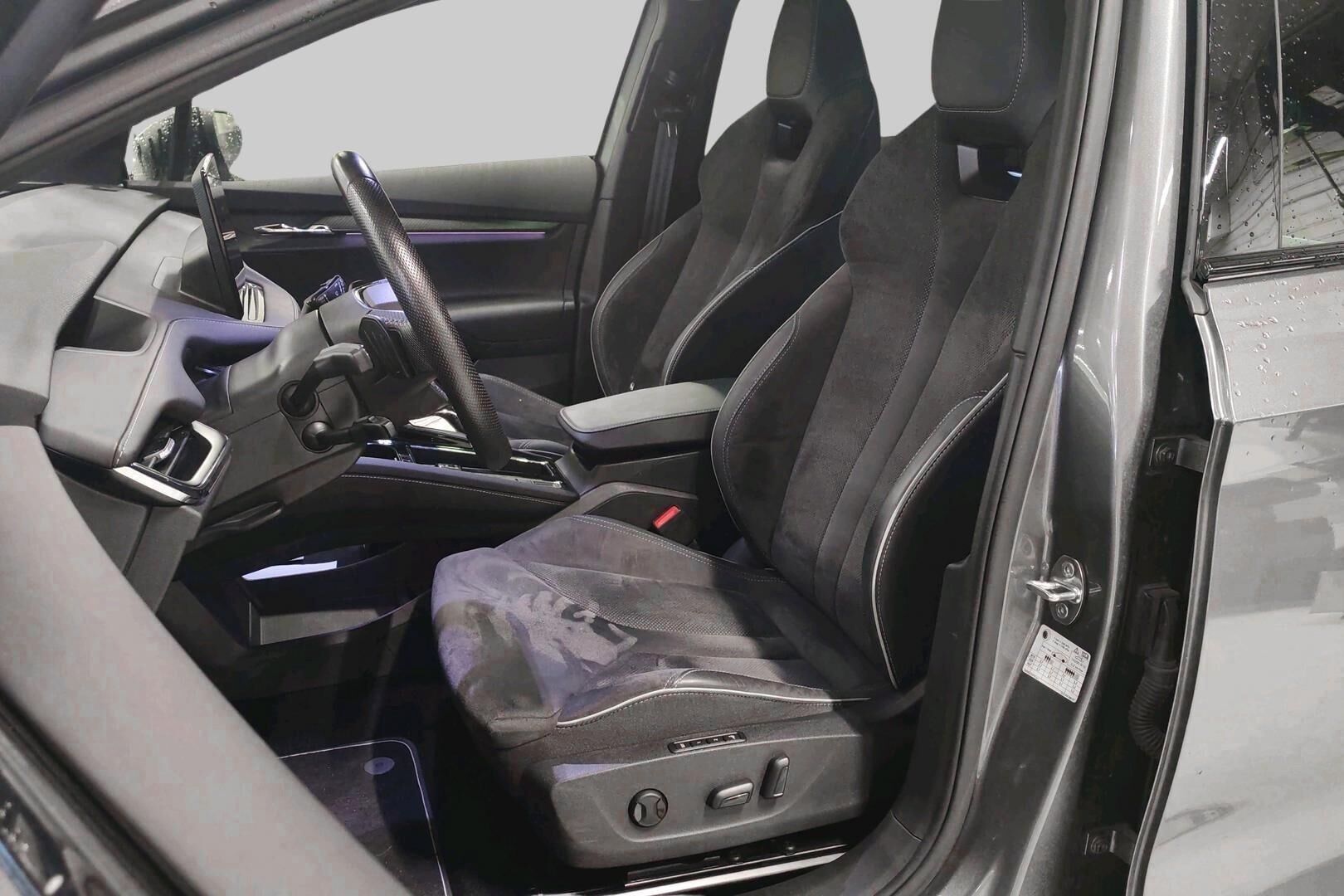 SKODA ENYAQ iso kuva 2