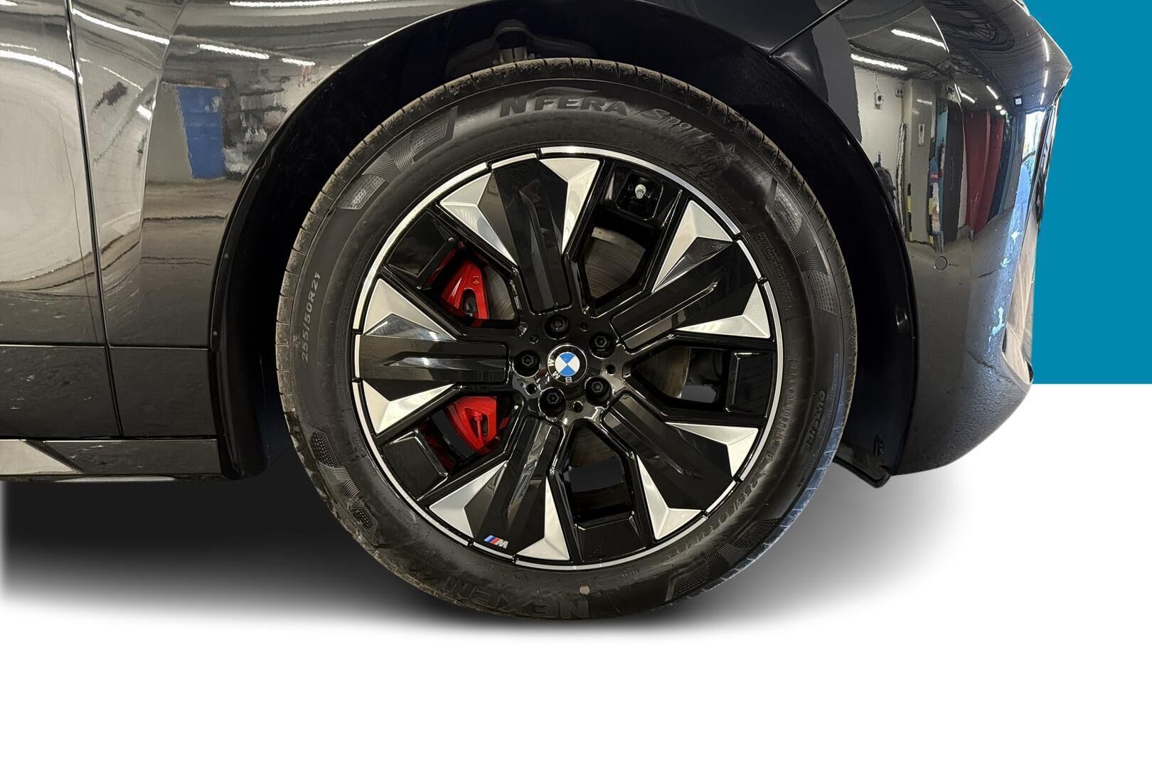 BMW iX iso kuva 12
