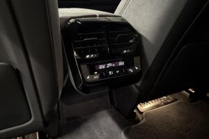 BMW iX esikatselu 15
