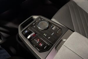 BMW iX esikatselu 37