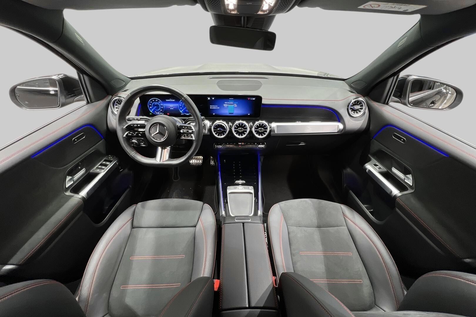 MERCEDES-BENZ EQB iso kuva 11
