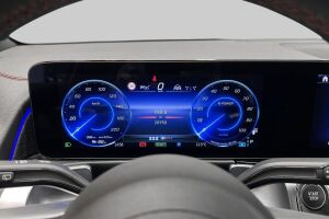 MERCEDES-BENZ EQB esikatselu 14