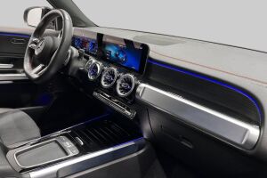 MERCEDES-BENZ EQB esikatselu 43