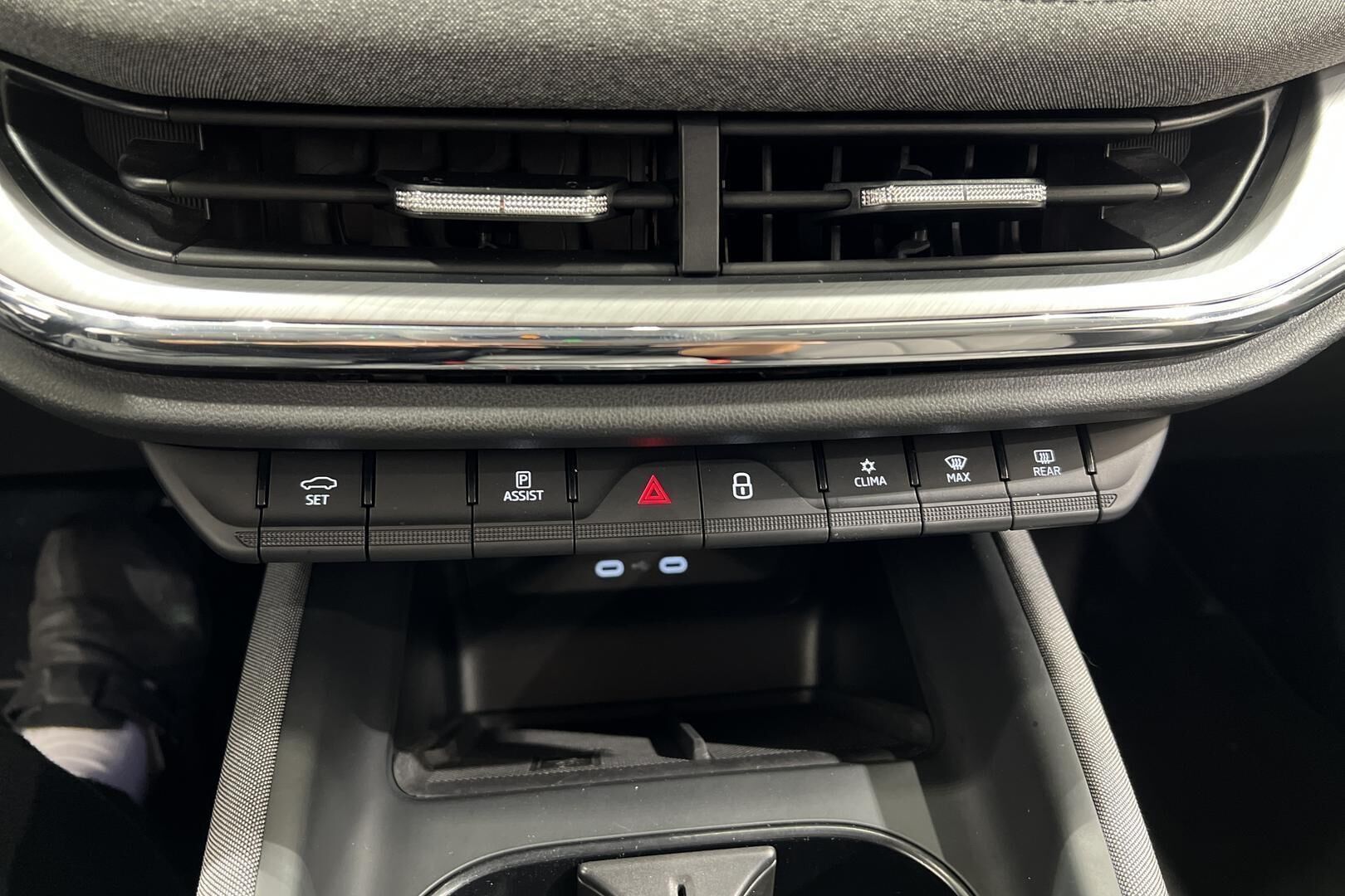 SKODA ENYAQ iso kuva 27