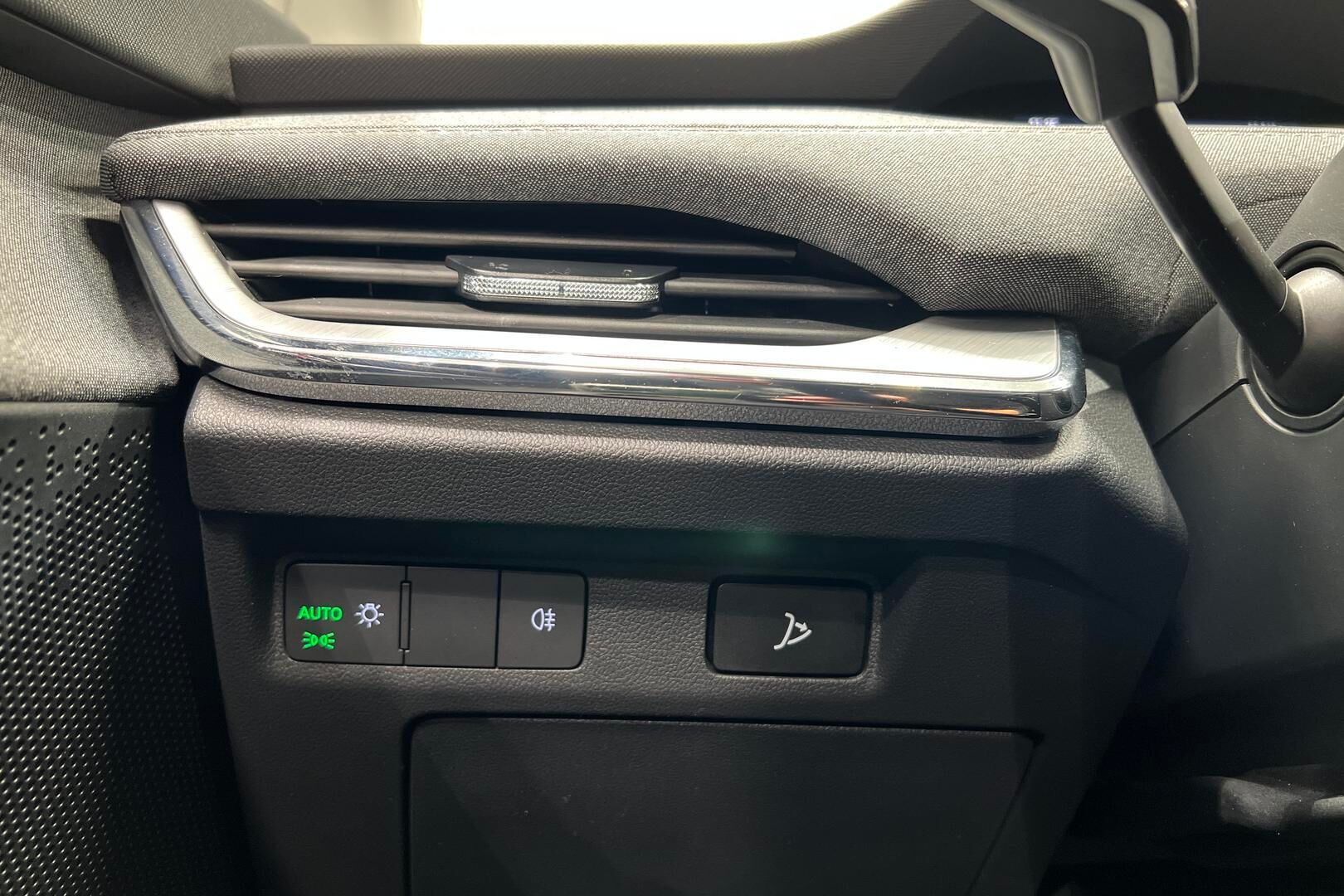 SKODA ENYAQ iso kuva 33