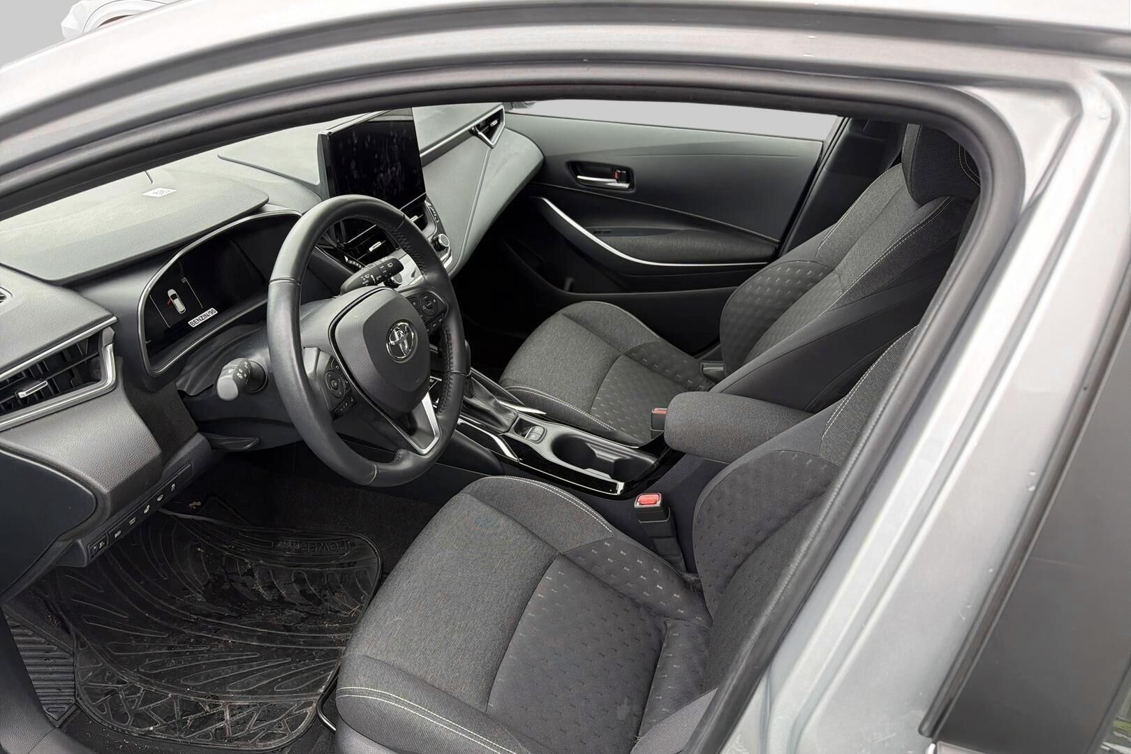Toyota Corolla 1.8 Hybrid Touring Sports 2025, kuva 2/3