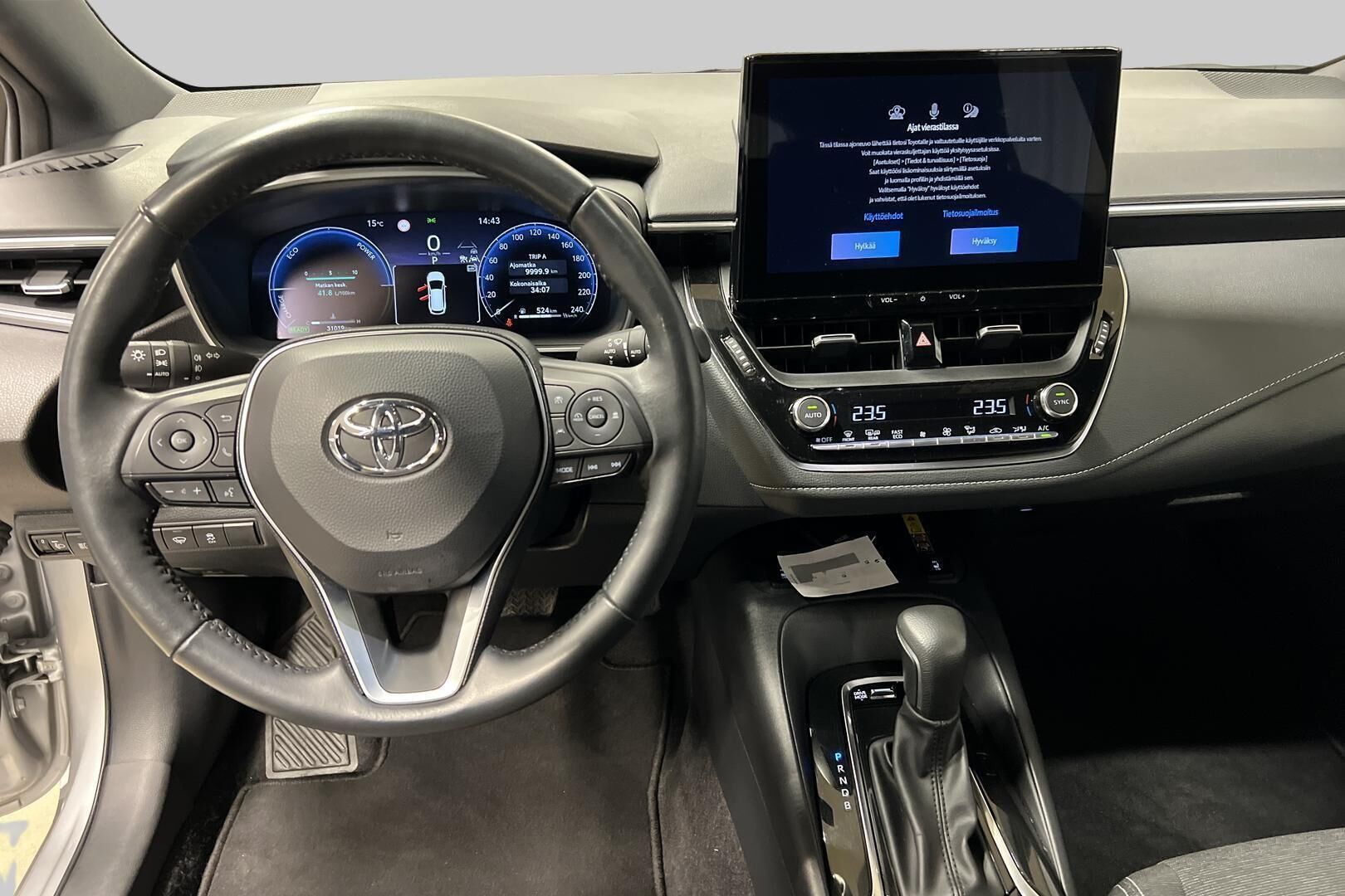 TOYOTA COROLLA iso kuva 17