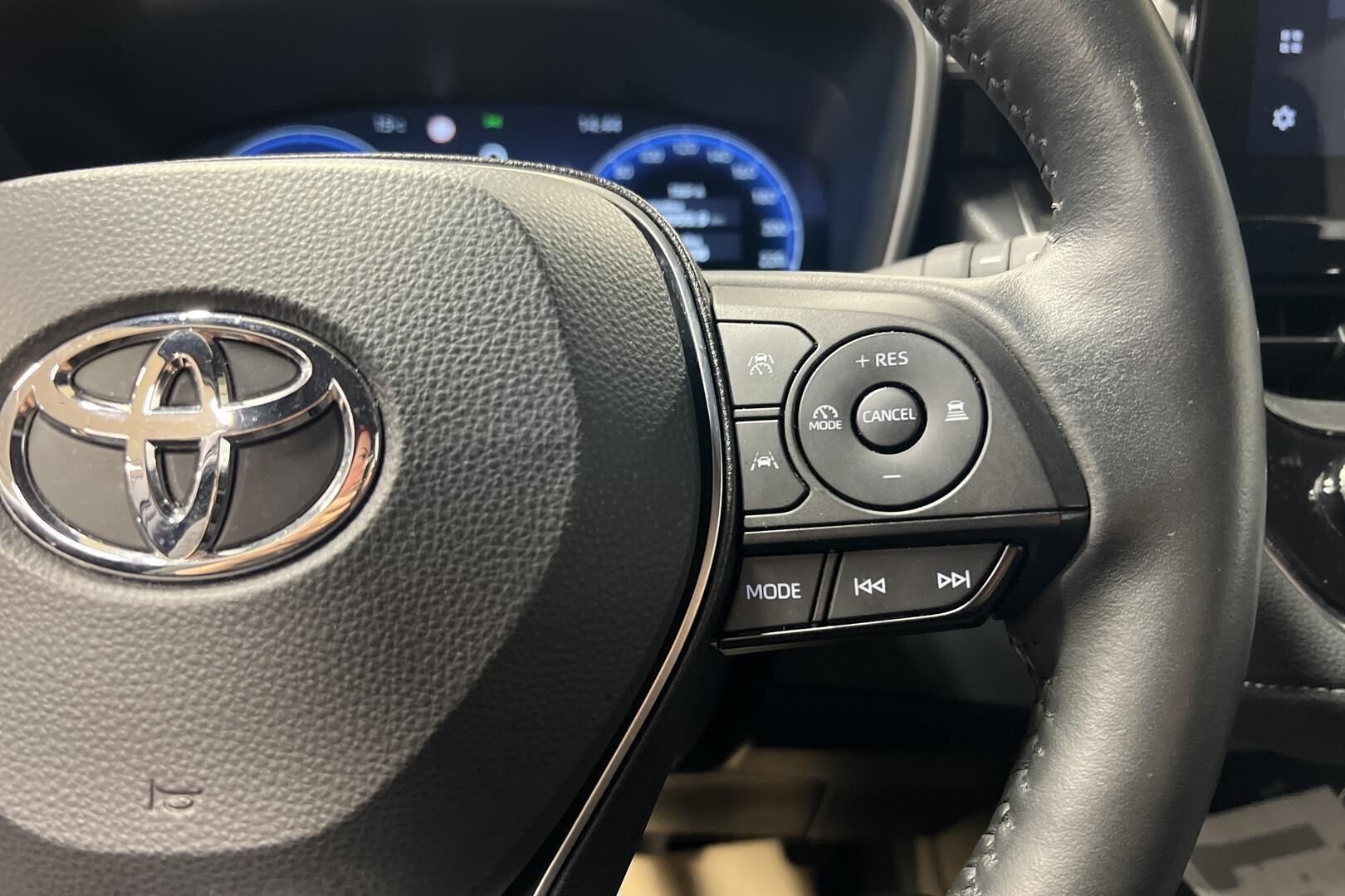 TOYOTA COROLLA iso kuva 13