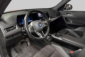 BMW IX1 esikatselu 8