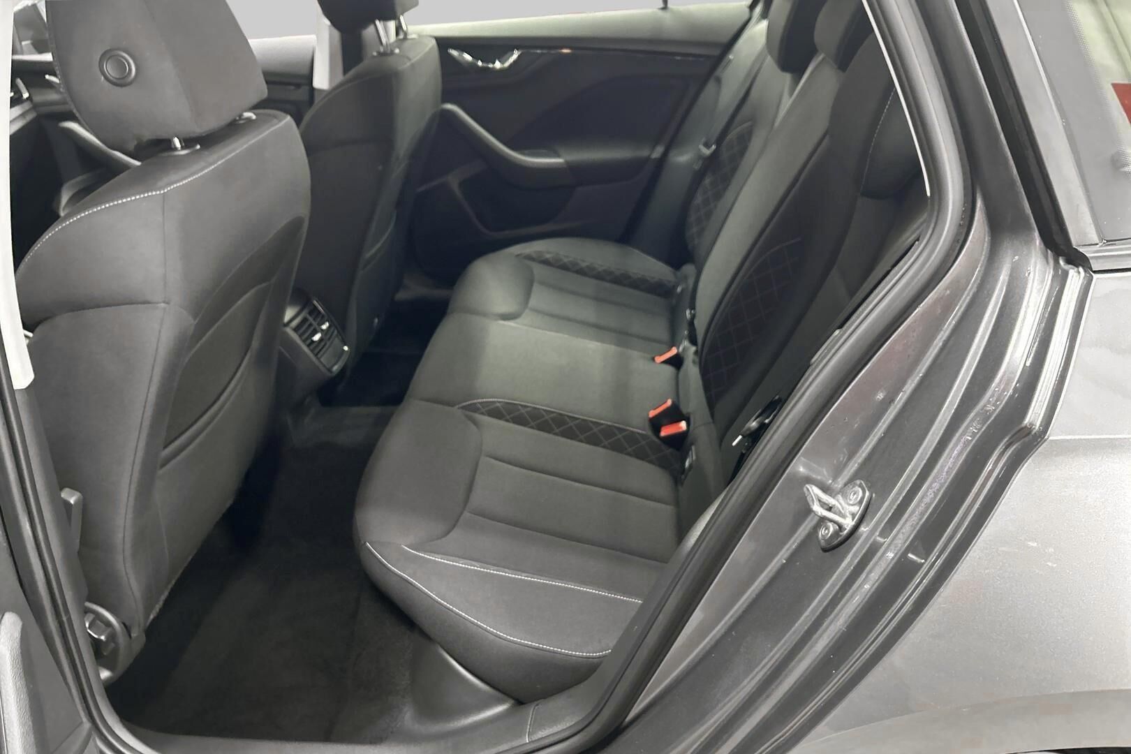 SKODA KAMIQ iso kuva 10