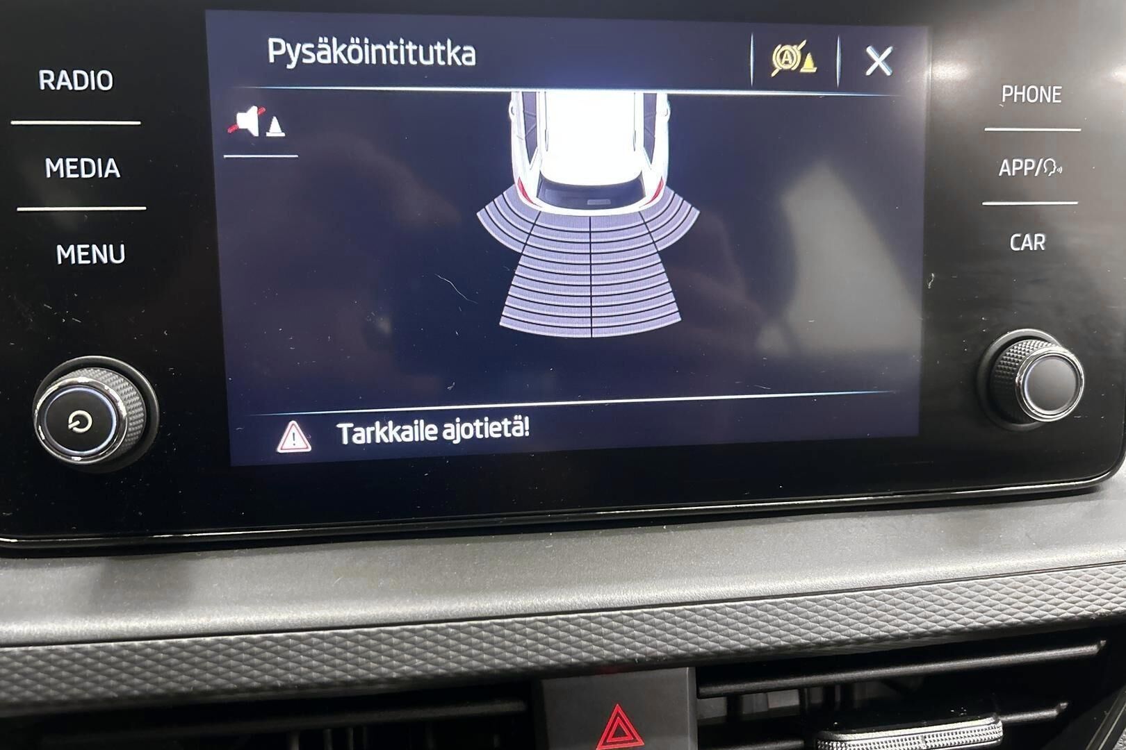 SKODA KAMIQ iso kuva 14
