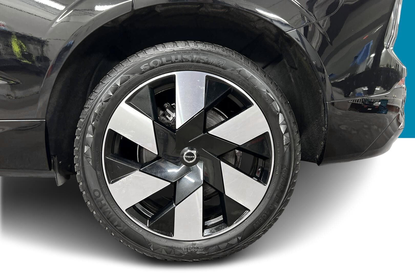 VOLVO XC60 iso kuva 13