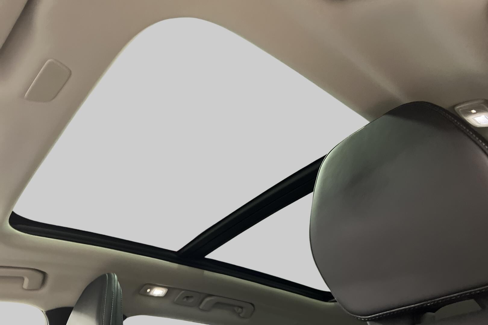 VOLVO XC60 iso kuva 19