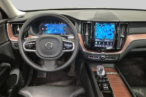 VOLVO XC60 esikatselu 2