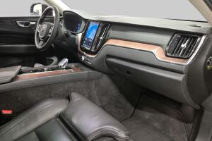VOLVO XC60 esikatselu 5