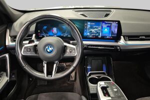 BMW iX1 esikatselu 2