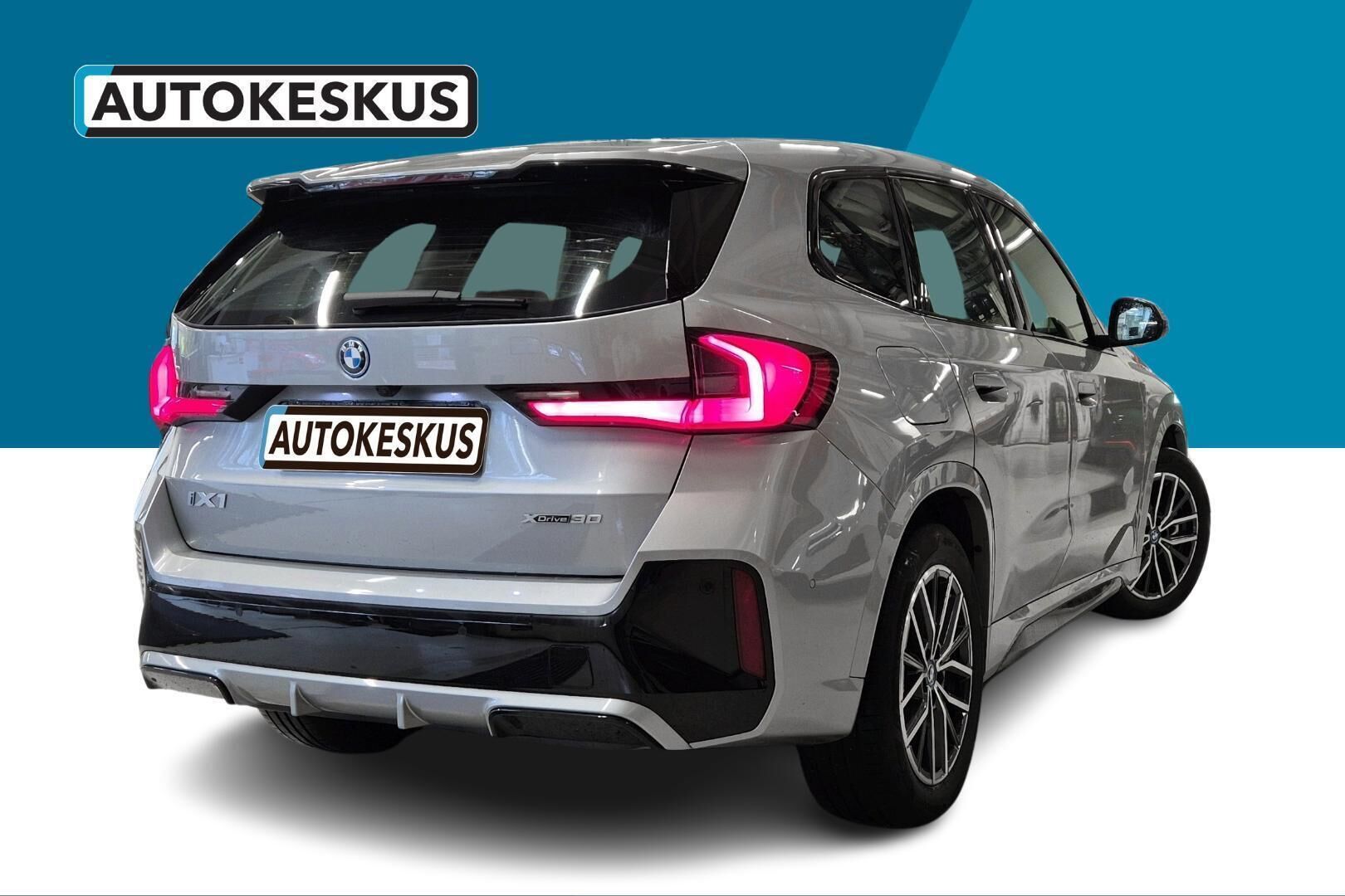 BMW iX1 iso kuva 3