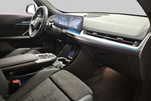 BMW iX1 esikatselu 5