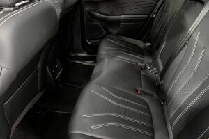 FORD KUGA esikatselu 10